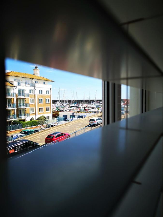 Ferienwohnung Marina Living With Parking, Balcony, Quiet And Secure Hove Exterior foto